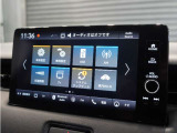 【ディスプレイオーディオ】普段スマホで聴いている音楽も車内スピーカーで聴けます。スマホをつなぐには別途、ケーブル等が必要です。