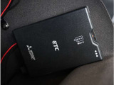 【ETC】今や高速道路走行時の必需品、ETCが付いています。通行料金の割引やスマートICの通過に欠かせません。