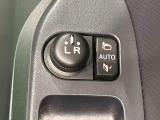 電動格納ミラー付き!ボタン一つで、ドアミラーを収納できますよ!