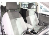 この度は数ある中から弊社認定中古車をご覧いただき誠にありがとうございます。スペースの都合上、店舗で展示していない場合がございますの事前にお問い合わせくださいませ。