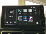 多彩な機能を備えたオーディオシステム。好みに合わせて音楽を楽しんだり、カーナビを利用したりできます。充実のエンターテイメント機能。