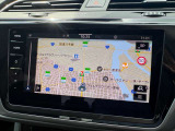 「ディスカバープロ」ナビゲーション機能をはじめ、車両設定や走行情報の確認など、多彩な機能をスマートに操作できます。