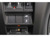 【横滑り防止装置】ドライバーの安全運転をアシストしてくれる装備が充実しています☆ドライバーの不安を安心へと変えてくれますね。