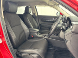 ★フロントシート★ 自然な姿勢のままでいられるシートが、運転しやすさと疲れにくさを感じさせてくれるはずです♪