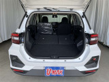 トランクルームは日常で必要な荷物を楽々積み込めます♪釣りやキャンプ、ゴルフなどのアウトドアに行くのもいいですね(^^♪