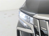 消費電力が少なく長寿命のLEDヘッドランプを装備しております。