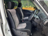 運転席シート廻りは使用感も少なく、良好な状態となっています。丁寧に使われていたことがよくわかりますね。