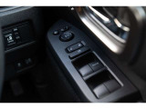 運転席ドアスイッチ周辺です。