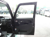4WD☆純正8インチナビ☆フルセグTV☆バックカメラ☆ETC☆フリップダウンモニター☆中古スタッドレスアルミ付☆プラズマクラスター搭載ルームランプ☆後席サンシェード☆両側パワスラ☆