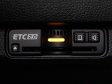 装備されているビルトインタイプのホンダ純正ETC車載器です。セットアップしてからご納車致します。ETCカードを差し込めば高速道路の出入り口ゲートを楽々通過出来ます。