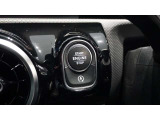 ローンは、残価設定型のユーズドカーウェルカムプランから最長84回払い可能のスタンダードローンを低金利でご用意。金利は変動しますのでお電話にてお気軽にお問い合わせくださいませ。