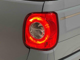丸目で愛嬌のあるデザインのLEDリヤコンビネーションランプ(LEDストップランプ)が省電力・長寿命化を実現。