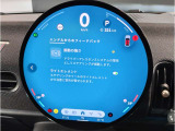 MINIのメーターパネルは円をコンセプトにデザインされております。おしゃれで愛嬌のあるMINI独自のデザインに惹かれる方は数多くいらっしゃいます。