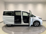 車が大好きなスタッフが心をこめて接客いたします。お客様一人一人のお車に対する思いや気持ちをうかがい、充実した時間が過ごせるよう努めます。