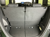 アイデア次第でいろいろな使い方ができる広くて使い勝手のいい荷室。
