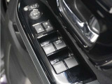 ◆パワーウィンドウスイッチ◆運転席から全席の窓の開閉操作を行うことが出来いつでも換気ができます!