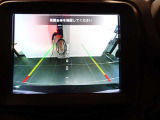 バックカメラガイド線付きなので運転に不安なお客様でもご安心くださいませ。
