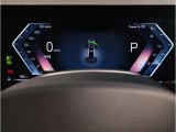 【BMWライブ・コックピット】コントロール・ディスプレイとインスツルメント・ディスプレイから構成されるディスプレイ・ネットワークにすべての情報がより分かりやすく表示されます。