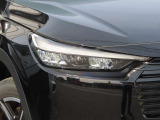 ハイ・ローともに明るいLEDライト!!山道でも明るく路面を照らします。オートライトに加え、オートハイビームも装備しており安全で快適なドライブに貢献します。