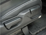 ◆シートハイトアジャスター◆運転席を上下に高さ調節ができます!運転ポジションを体格に合わせてシート調整できます。
