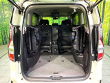 普段のお買い物や通勤、送迎等に十分な荷室スペースを確保しております。セカンドシートを倒すと、大きな荷物の積載も可能です♪