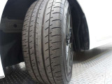 タイヤサイズは215/45R17となっております☆