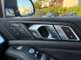 車両の詳細、ご質問につきましては、弊社営業スタッフまでお気軽にご連絡下さいませ。遠方のお客様には実車の詳細画像送信も承ります。お客様からのお問合せをお待ち致しております。