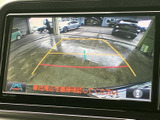 駐車時の後方確認をサポートする映像を表示します。安全確認を確実に行い、万が一のリスクを軽減します。