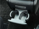 ◆ドリンクホルダー◆手の届きやすい場所にドリンクホルダーがあり、とても便利です。