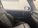 正規認定中古車 全国正規ディーラー保証付/1年・走行距離無制限 シートヒーター アクティブクルーズコントロール ワイヤレス充電 アイドリングストップ Apple Carplay ワンオーナー バックカメラ