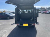 【トランク】余裕を持って荷物を積めます。