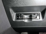 スッキリと収まった純正ビルトインETCが付いています。料金所も止まる事なくスイスイ運転ができます。