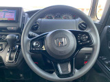 毎日全国の仕入れ先から厳選した車を仕入れております!プロの査定士の検査を受けた車を仕入れ、入庫後も社員が1台1台を走行チェックや状態確認・装備確認などを入念に行います。
