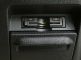 アンテナ分離型ETCです ETC本体は目立つところに設置していないのでデザイン的にも安全性も高いです 高速道路をご利用される方は必需品ですよ