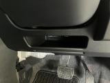 お客様にぴったりなおクルマをお選びいただけますように様々な展示車をご用意致しております!ダイハツの軽自動車だけではなく、他メーカー車やコンパクトカー・ミニバンなども数多く取り揃えております!