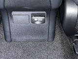 AC100V、1500Wのコンセントを車内に設置。アウトドアや駐車場で野外のコンセントとして利用できます。また、停電などの非常時にも使える便利な機能です!