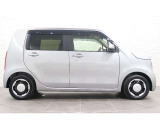 このお車はホンダ純正光脱臭・抗菌加工を納車前に致します。光触媒消臭は光触媒と銀イオンにより消臭とウイルス除菌や抗菌効果のダブル効果で車内を快適に保ちます。
