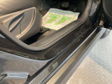 ステップにキズがあります。