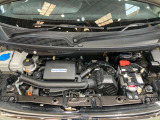 エンジンルームもクリーニング済みできれいですよ。日産の整備士がしっかりと丁寧に点検していますので安心してお乗りいただけます
