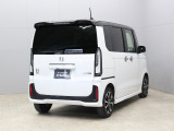 【コーティング/ガードコスメSP】好評のコーティング施工で愛車のボディをケアしませんか?紫外線や酸性雨等の劣化によって塗装面の光沢の消失や塗装の剥離を防ぎます!