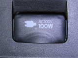 AC100V100Wのコンセントを装備しております。