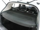 荷室を覆い保護してくれるカバーを装備!。プライバシー保護にも役立ちます。