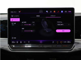 15インチの大型ディスプレイ