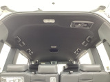自社整備工場で点検整備をおこなってからお渡ししています。車検が残っている場合は『12ヶ月点検整備』を、車検整備付きの場合は『車検整備』をおこないます。整備費用は車両本体価格に含まれています。