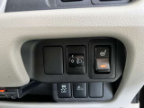 運転席にはシートヒーターが付いているので寒い時期にはありがたい機能です☆