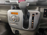 操作が簡単なシフトレバーですのでストレスなく運転が出来ますよ!