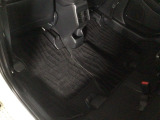 誰もが安心して選べる、安心が続く中古車でお客様のカーライフを応援します!是非店頭に足をお運びください♪
