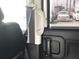 嬉しいアシストグリップ付きで乗り降りラクラク!!