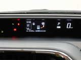 先進的で見やすいデジタルセンターメーター♪
