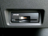 ここに ETC付いております。高速道路の料金所もスイスイ♪ ETCカードの申し込みは日産カードがおすすめ!!!「安心」「おトク」「便利」で皆さまのカーライフをサポートする特典満載のカードです。